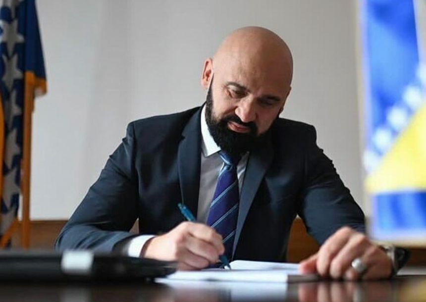 Snaga naroda - Ramo Isak